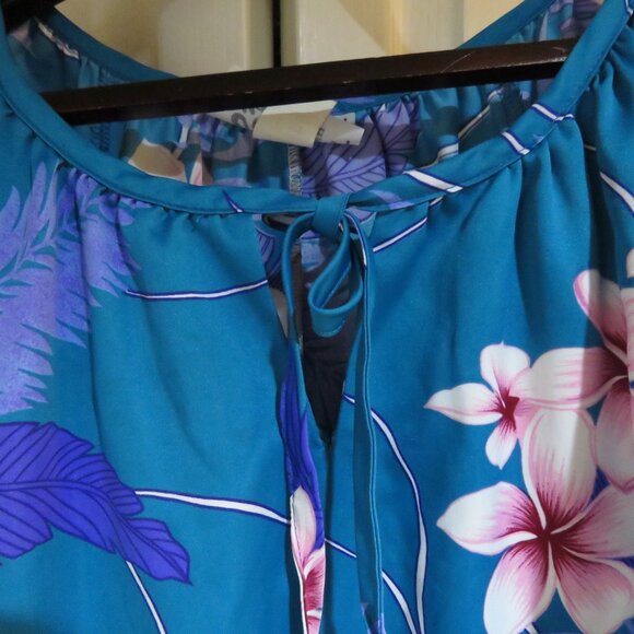 Hilo Hattie Blue Floral Dress - Picture 4 of 16